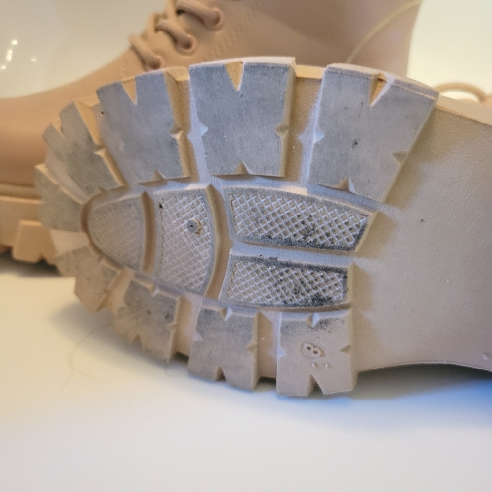 Blush/Soft Pink Women's Lace-Up Ankle Boots Sz. 8 - Picture 6 of 9